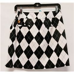 LOUDMOUTH WOMENS GOLF SCORT SIZE 8