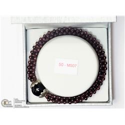 50) GENUINE GARNET FLEXIBLE BRACELET WITH ONYX