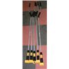 Image 1 : 5 RUBBERMAID TELESCOPIC CLEANING HANDLES