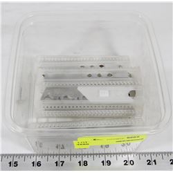 TUB OF STANLEY UTILITY BLADE REPLACEMENTS