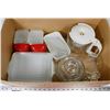 Image 1 : 7) BOX OF PYREX ITEMS INCL COFFEE POT, TEA POT, 4