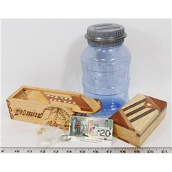 DOMINO SET & SECRET BOX C/W & RAINY DAY COIN