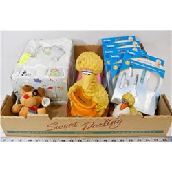 LARGE FLAT OF BABY ITEMS.