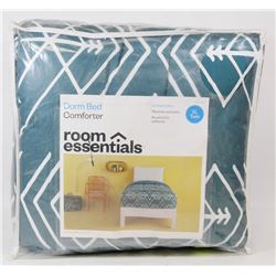 ROOM ESSENTIALS TWIN XL COMFORTER