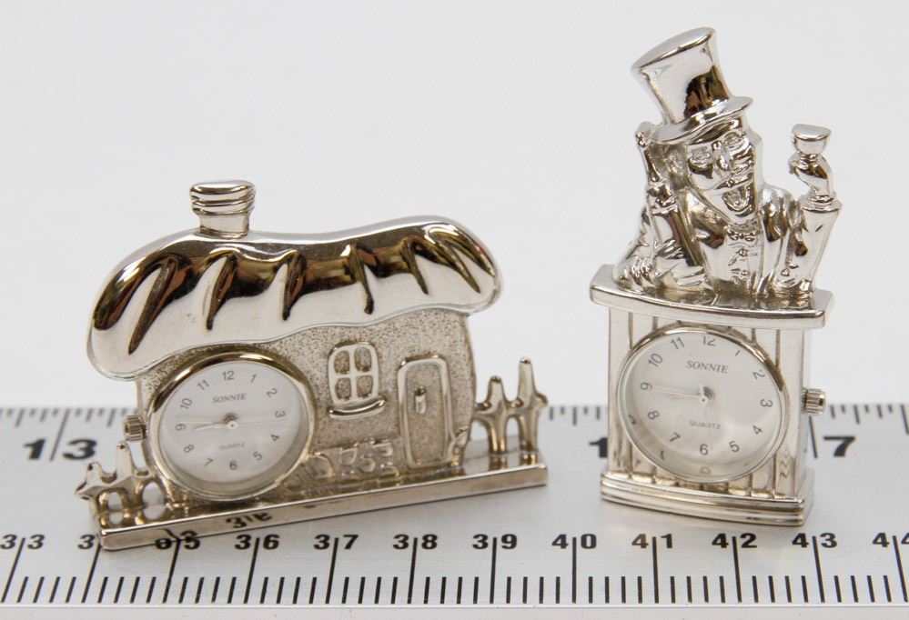 PAIR OF DESKTOP MINI CLOCKS - JESTER WITH HOBBIT