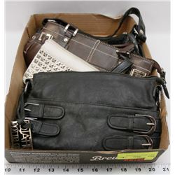 FLAT OF PURSES & WALLETS