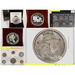 FEATURED ITEMS: COINS AND CURRENCY!