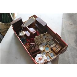 LOT OF DOLLHOUSE FURNITURE