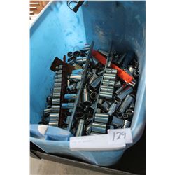 TOTE OF SOCKETS