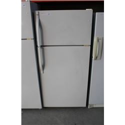 WHITE KENMORE FRIDGE, TESTED AND WORKING