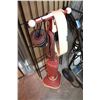 Image 1 : VINTAGE FLOOR POLISHER