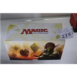 BOX OF ASSORTED MAGIC THE GATHERING CARDS