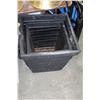 Image 1 : 2 BLACK PLASTIC PLANTERS