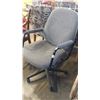 Image 2 : GREY ROLLING OFFICE ARMCHAIR