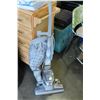 Image 2 : KIRBY VACUUM WITH BAGS