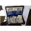 Image 1 : VINTAGE CASED COMMUNITY PLATE CUTLERY SET