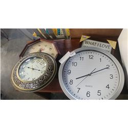 3 WORKING CLOCKS