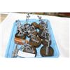 Image 1 : TRAY OF METAL FIGURES