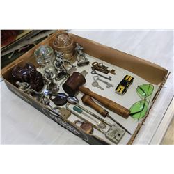 LOT OF VARIOUS COLLECTIBLE ITEMS AND TRAY OF COLLECTIBLE LOCKS KEYS AND INSULATORS