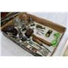 Image 1 : LOT OF VARIOUS COLLECTIBLE ITEMS AND TRAY OF COLLECTIBLE LOCKS KEYS AND INSULATORS
