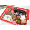 Image 3 : LOT OF VARIOUS COLLECTIBLE ITEMS AND TRAY OF COLLECTIBLE LOCKS KEYS AND INSULATORS