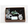 Image 3 : WOOD DRESSER BOX WITH JEWELLRY CONTENTS