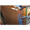 Image 2 : FOLDING TABLE AND TWO SHOPPING CARTS