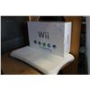 Image 1 : WII CONSOLE AND BALANCE BOARD
