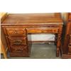 Image 1 : LEA FURNITURE COMPANY PINE STUDENTS DESK