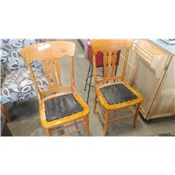 PAIR OF CANADIANA DINING CHAIRS