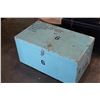 Image 2 : BLUE WOOD TRUNK