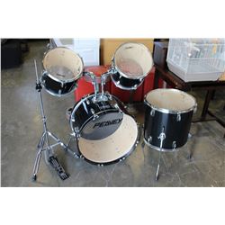 FOUR PIECE PEAVEY DRUM SET WITH ACCESSORIES