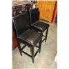 Image 2 : 2 BLACK LEATHER BARSTOOLS