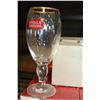 Image 4 : WICKER BASKET AND GLASSES