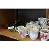 Image 2 : LOT OF CUPS AND VINTAGE GLASSWARE