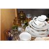 Image 2 : SHELF LOT OF MISC HOUSEWARES