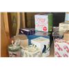 Image 2 : LOT OF AS NEW HOUSEWARES