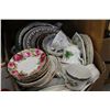 Image 2 : BOX OF ESTATE CHINA
