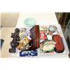 Image 1 : TWO TRAYS OF COLLECTIBLES