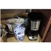 Image 1 : PLANTERS AND COFFEE MAKER