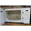 Image 2 : KENMORE MICROWAVE