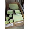 Image 1 : SET OF DISHES