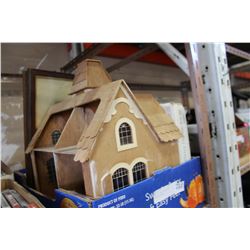 TRAY OF DOLL HOUSES AND VINTAGE PRINTS