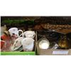 Image 1 : TWO TRAYS OF COLLECTIBLES