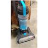 Image 2 : BISSEL POWER FORCE BAGLESS VACCUM