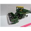 Image 3 : Ertl John Deere 6600 Toy Combine