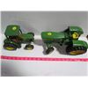 Image 4 : 2 Ertl John Deere Tractors