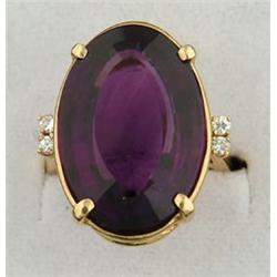 Lot# 308  14K YELLOW GOLD DIAMOND AND AMETHYST RING.  