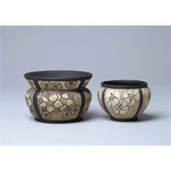 Lot# 450  TWO PIECES OF WELLER CLAYWOOD.  