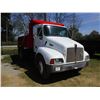 Image 2 : 1998 KENWORTH DUMP, VIN/SN:3BKMHD7X1WF771233 - S/A, CAT 3126 ENGINE, 6 SPEED TRANS, 32,000 LB GVWR,